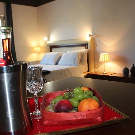 Porta Deuropa Bed & Breakfast Lecce Bagian luar foto