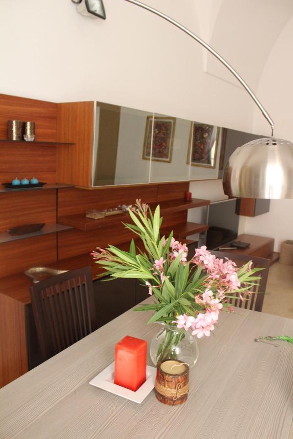 Porta Deuropa Bed & Breakfast Lecce Bagian luar foto