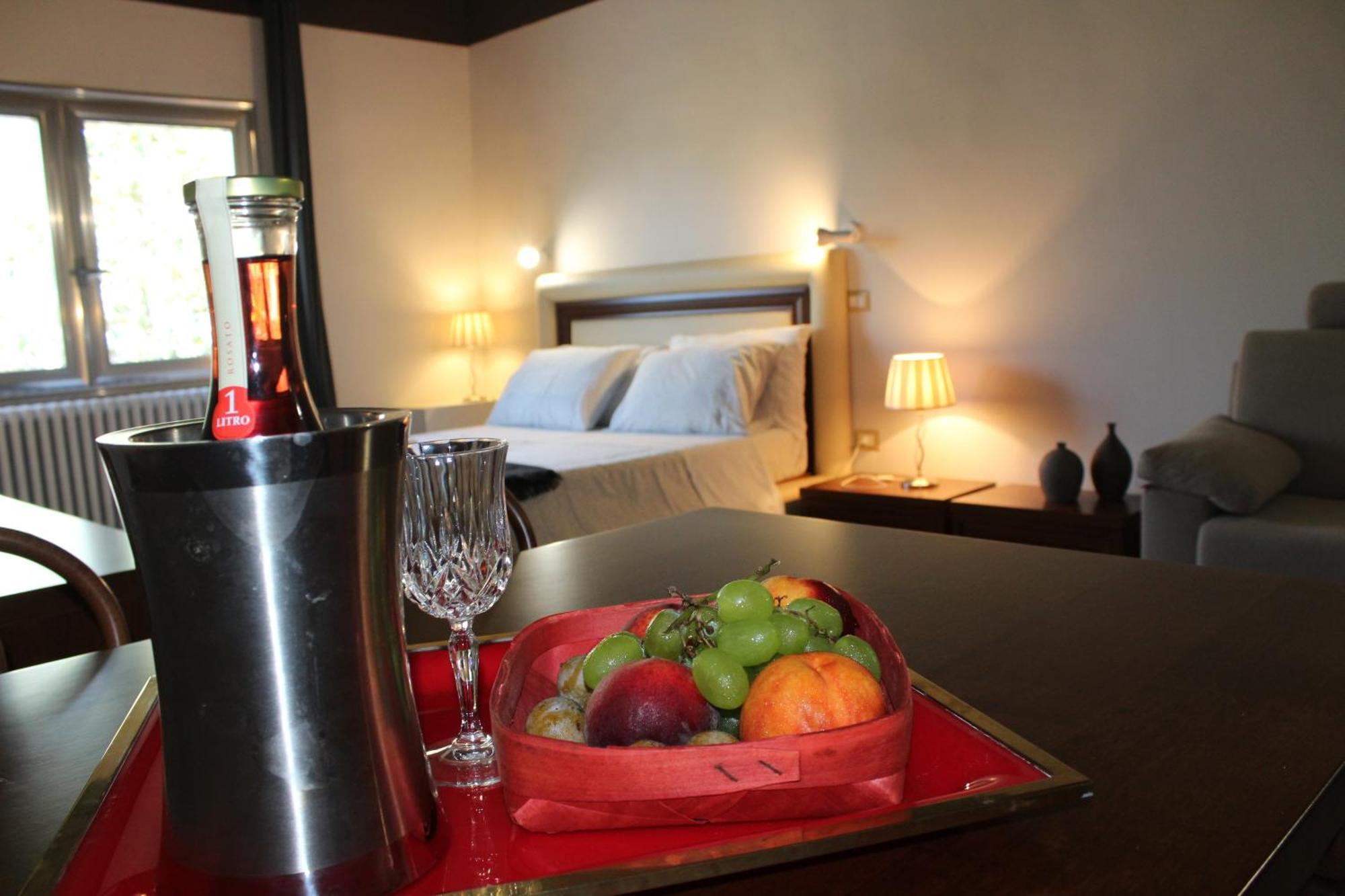 Porta Deuropa Bed & Breakfast Lecce Bagian luar foto