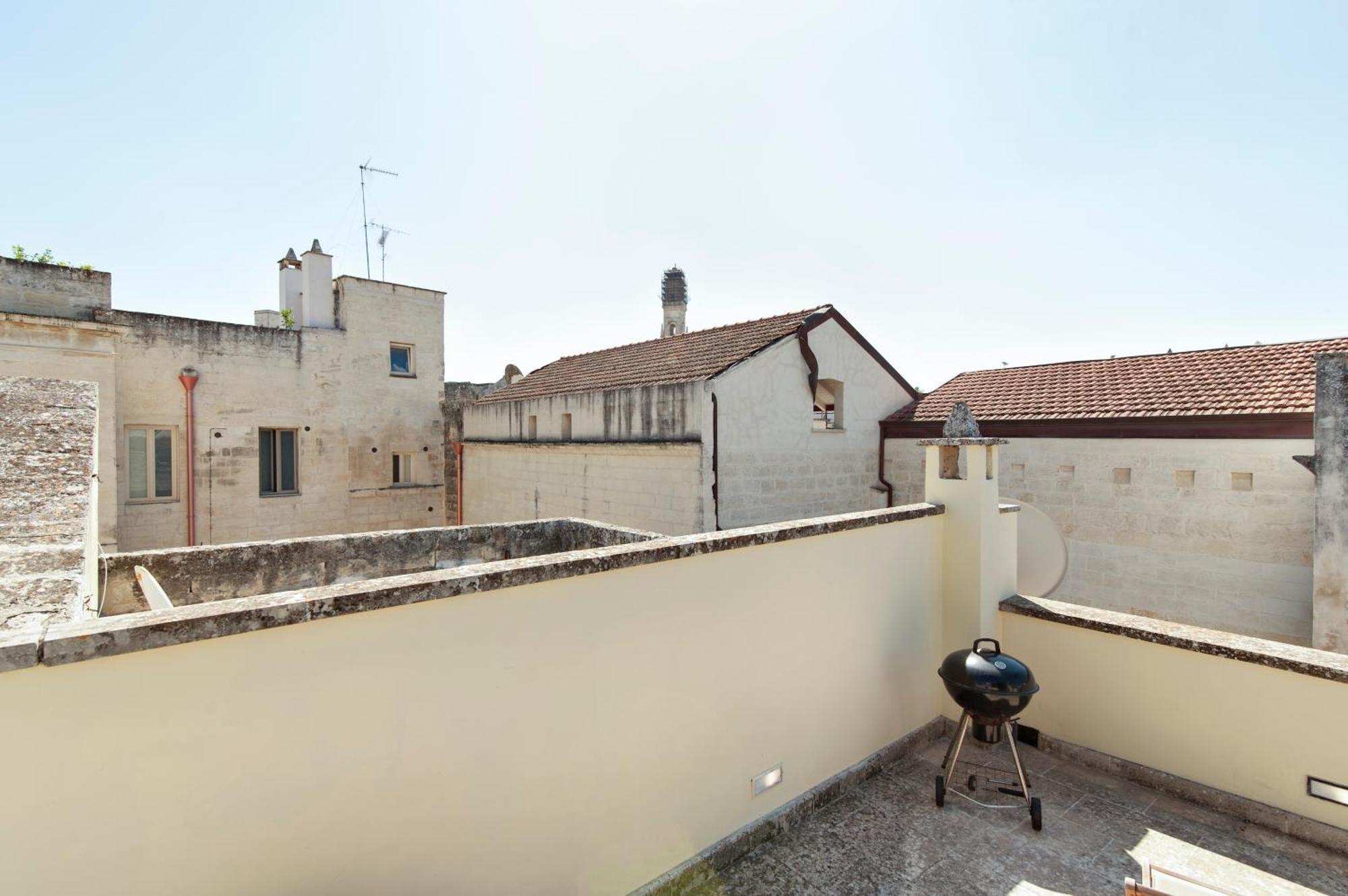 Porta Deuropa Bed & Breakfast Lecce Bagian luar foto