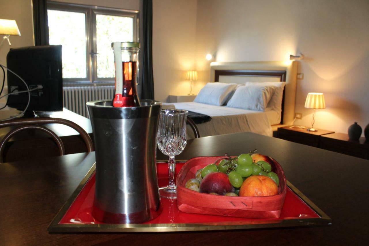 Porta Deuropa Bed & Breakfast Lecce Bagian luar foto