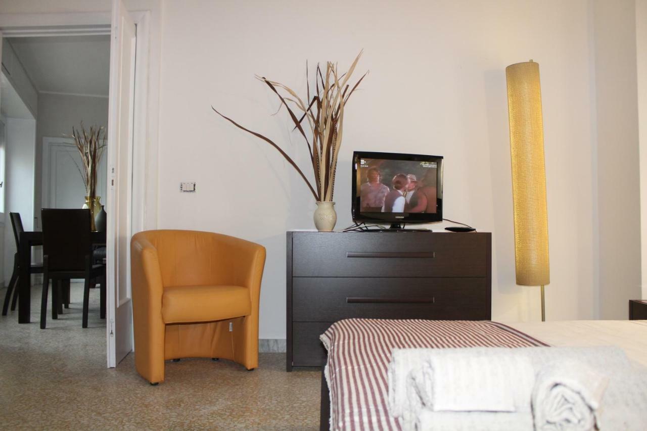 Porta Deuropa Bed & Breakfast Lecce Bagian luar foto